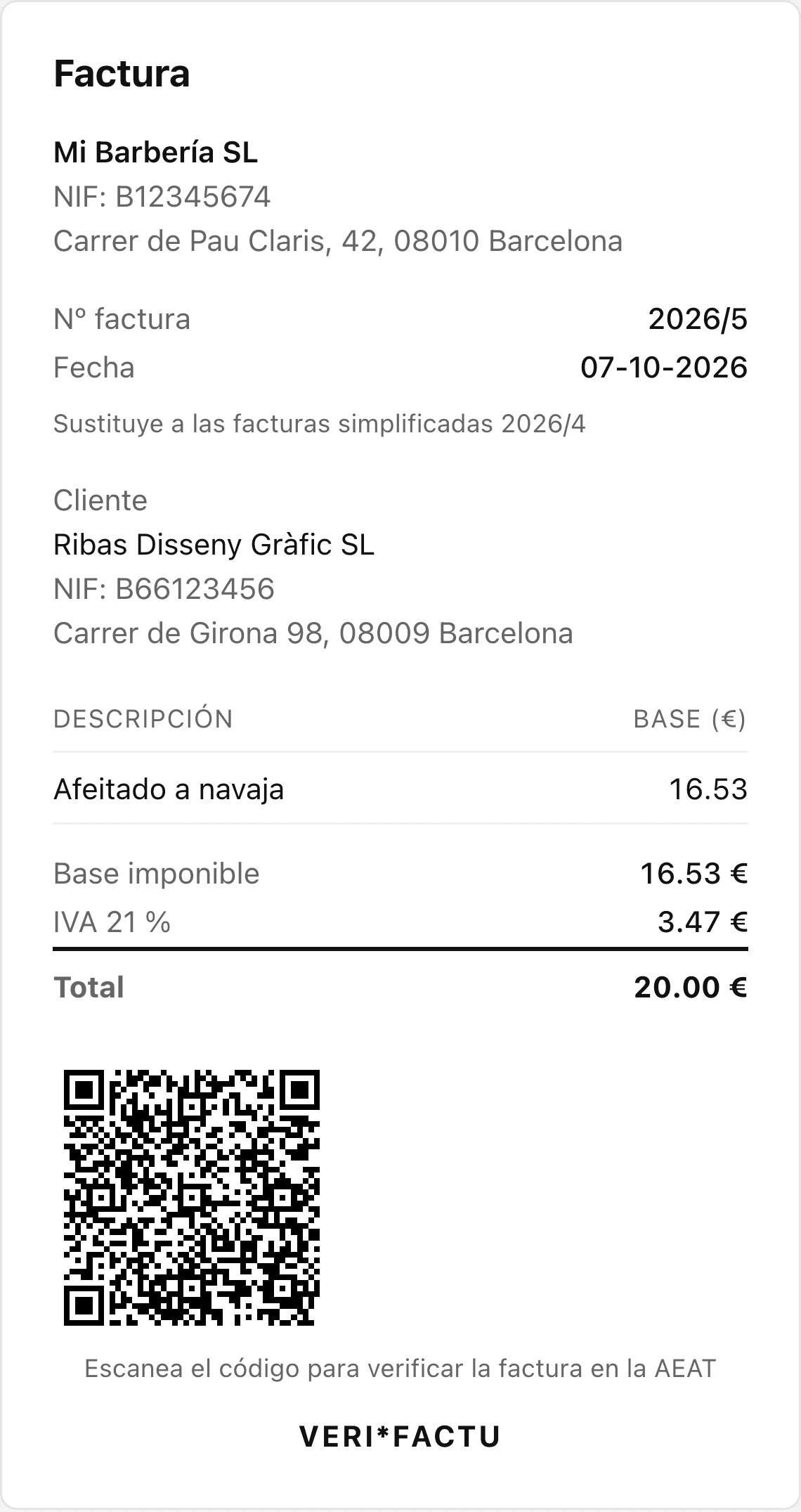 Una factura completa: los datos de la barbería, «Sustituye a las facturas simplificadas 2026/4», los datos del cliente, la base, el IVA al 21 % y el total, con su código QR