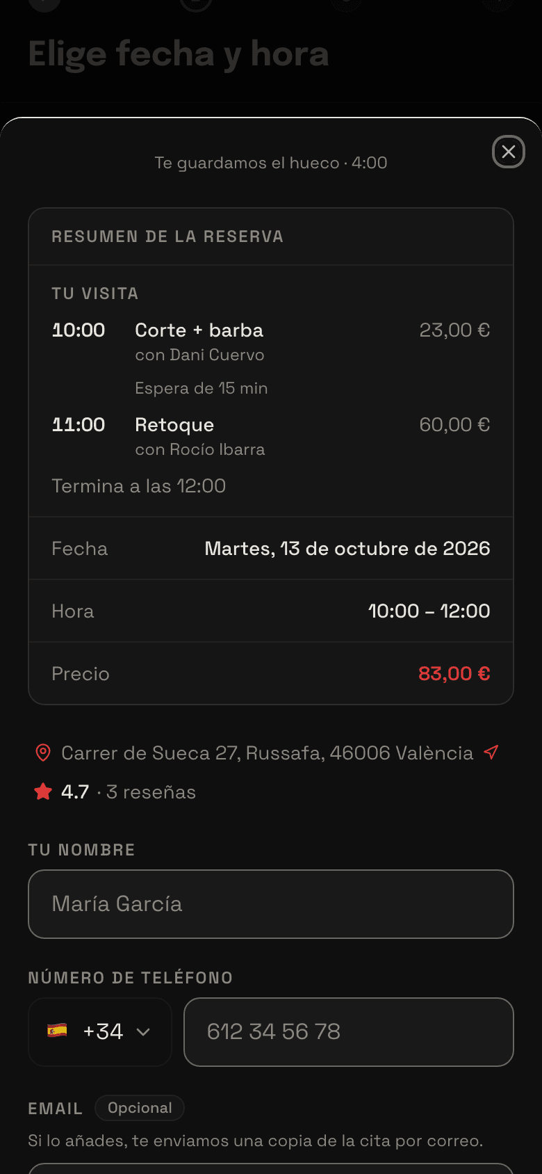 La pantalla de confirmar una reserva con dos profesionales: el itinerario con la hora de cada parada, el precio total y la señal.