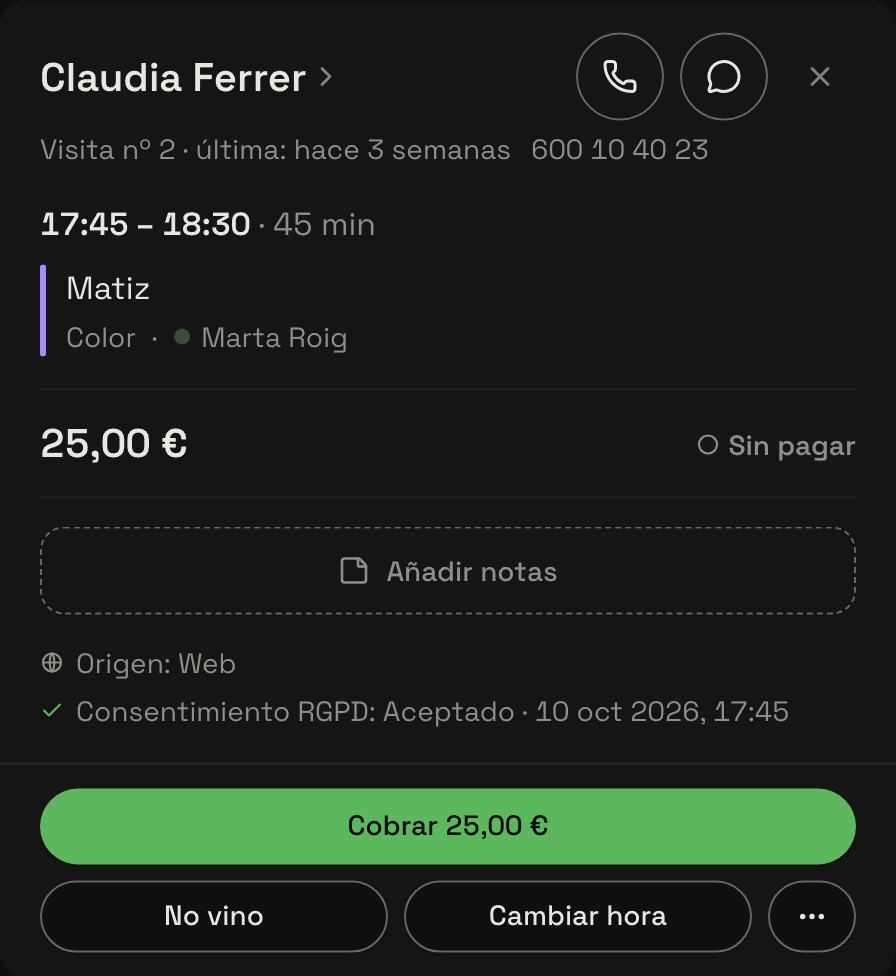 La ficha de la cita: el servicio con sus 180 minutos, la etiqueta de señal pagada y el importe que falta por cobrar al cerrar.